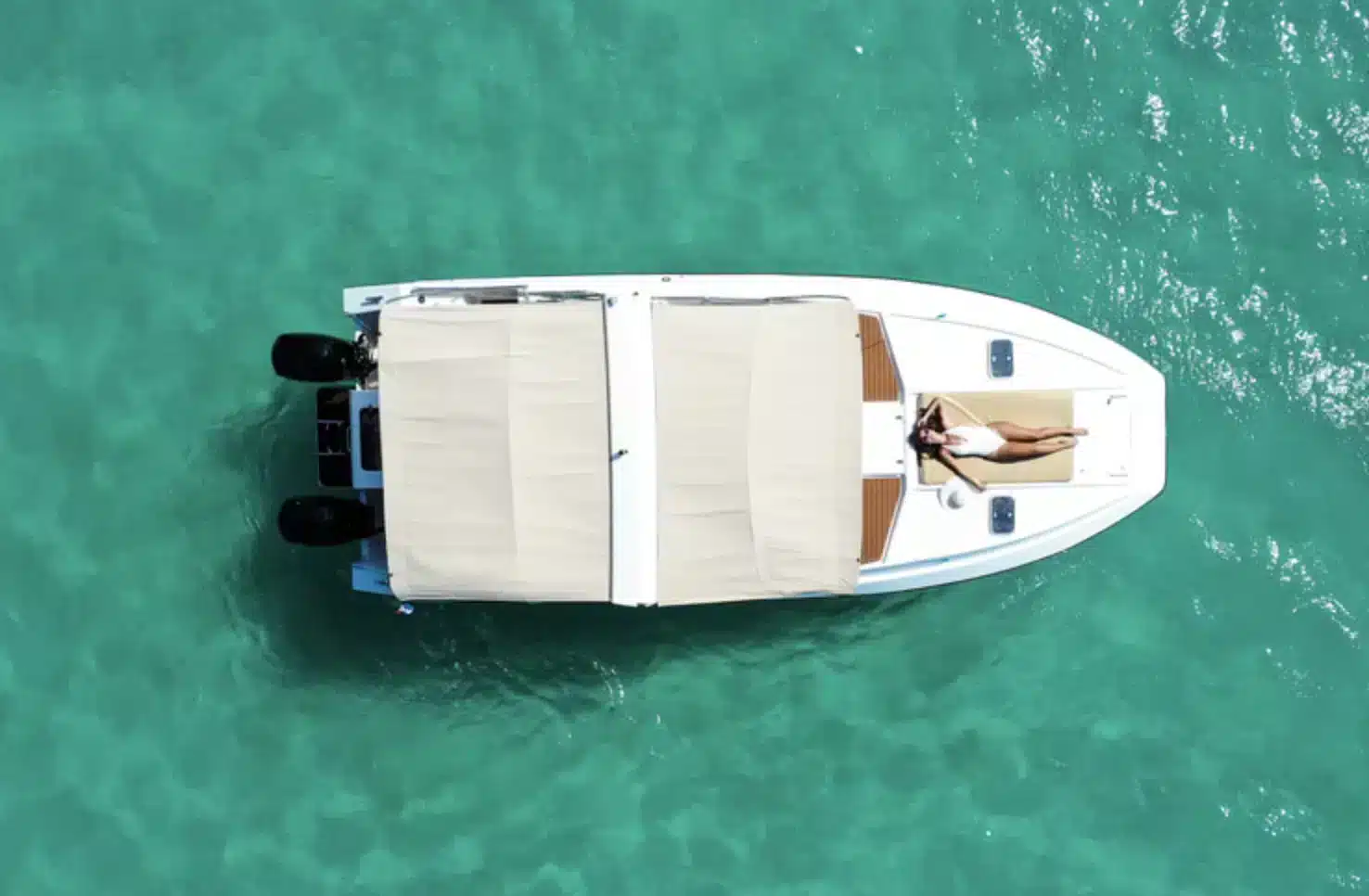 Kiwi 27 speedboat charter Saint-Martin