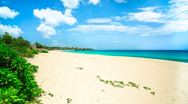 Long Bay Beach in Sint Maarten